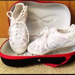 Nfinity vengeance cheer shoes